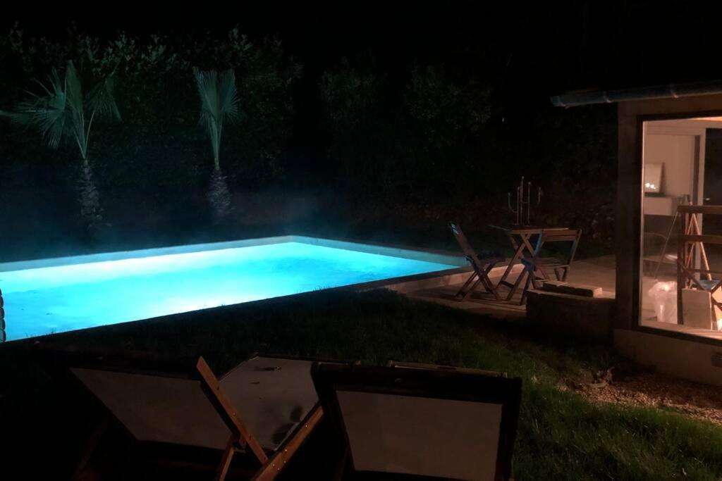 Cottage Normand Avec Sa Grande Piscine Chauffee Toute L Annee Sur Parc Arbore Et Clos En Plein Coeur De La Campagne Adapte Aux Kids Et Dog Friendly Saint-Antonin-de-Sommaire Exterior photo